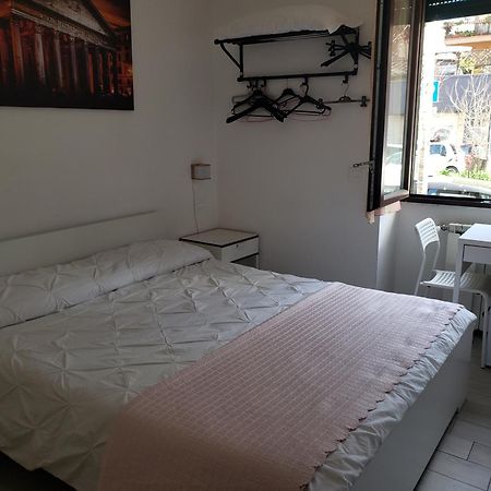 B&B Metro B Fronte Metro Roma Ngoại thất bức ảnh